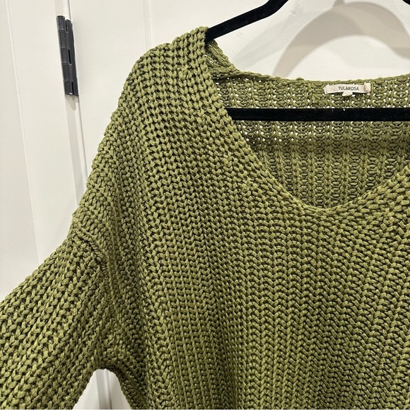 Revolve Tularosa Oversized Crocheted Olive Green V-Neck Sweater XS - Picture 5 of 9